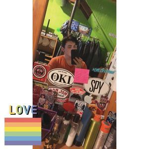 Meet your Posher, Ethan